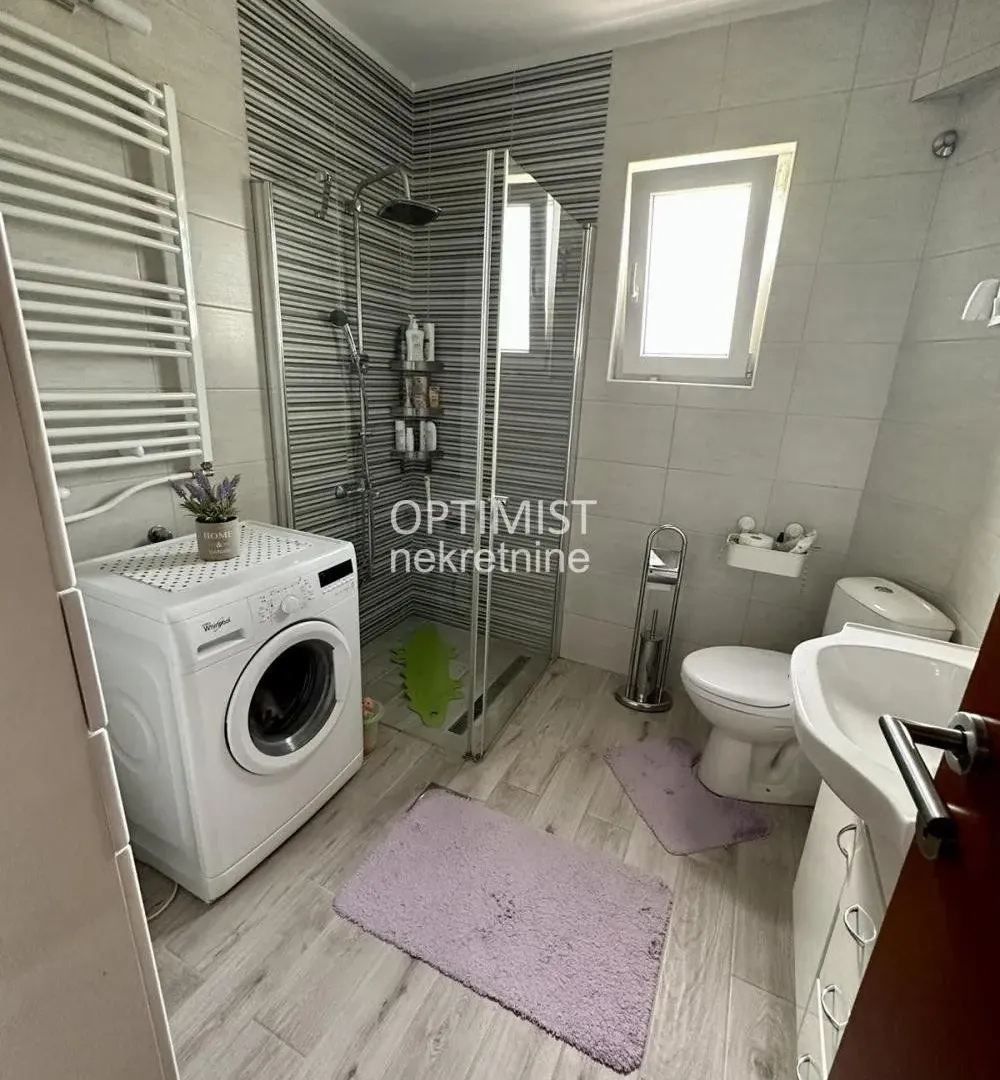 Prodaja, kuća, 110m², Zemun Ugrinovci, Zemun Sve Podlokacije