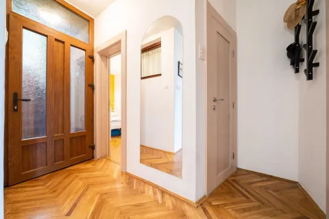 Rent, four bedroom apartment, 120m², Pod Goricom, Podgorica - image 16
