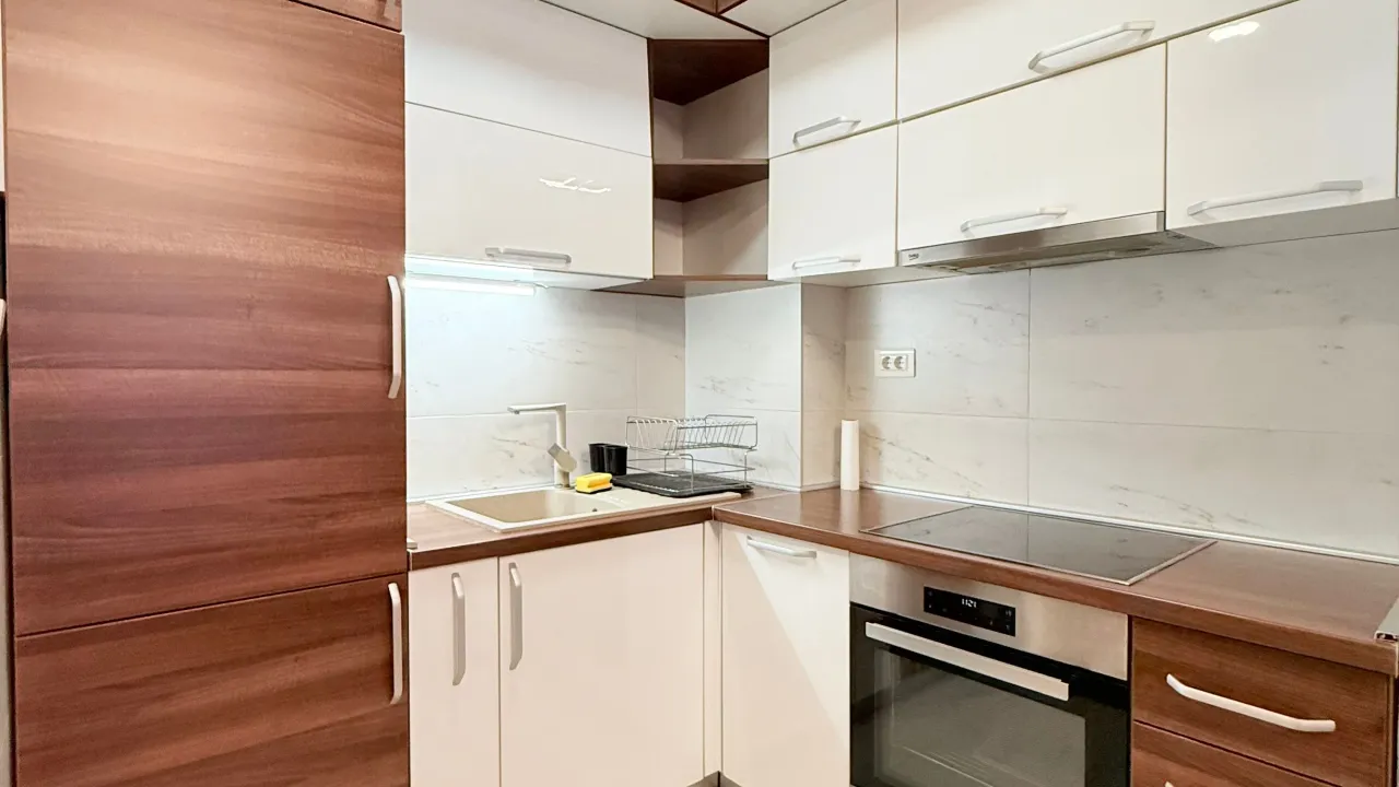 Izdavanje, jednosoban stan, 50m², Vezirov Most, Podgorica