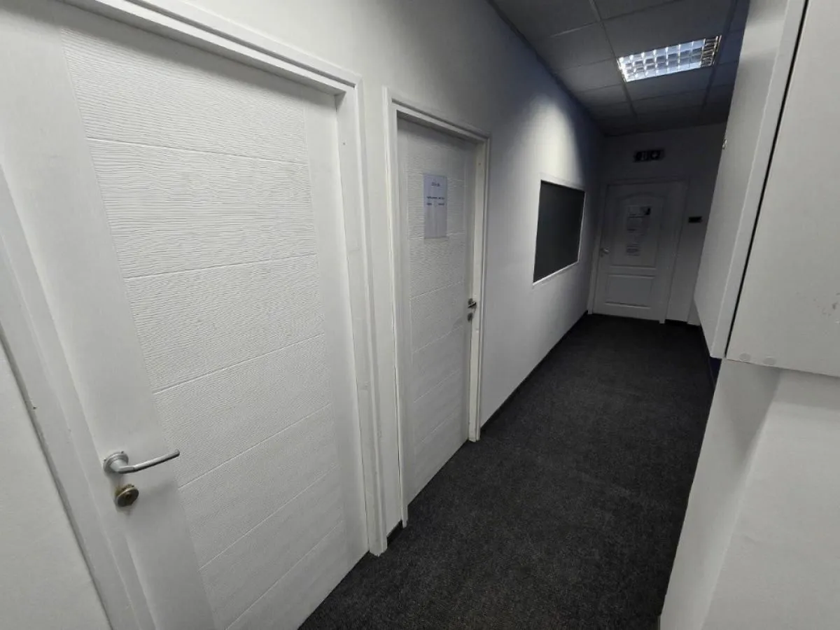 Rent, office space, 600m², Niš, Srbija