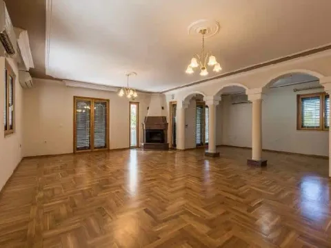 Izdavanje, kuća, 370m², Zabjelo, Podgorica - image 2