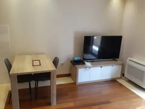 Rent, two bedroom apartment, 64m², Podgorica, Crna Gora - image 4