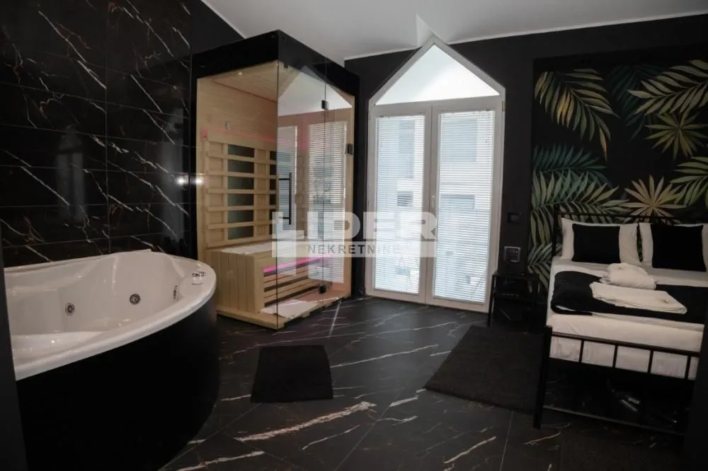 Rent, two bedroom apartment, 155m², Đeram Pijaca, Beograd