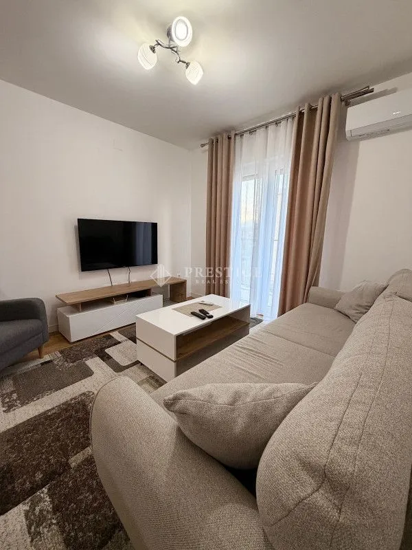 Izdavanje, jednosoban stan, 39m², Pobrežje, Podgorica