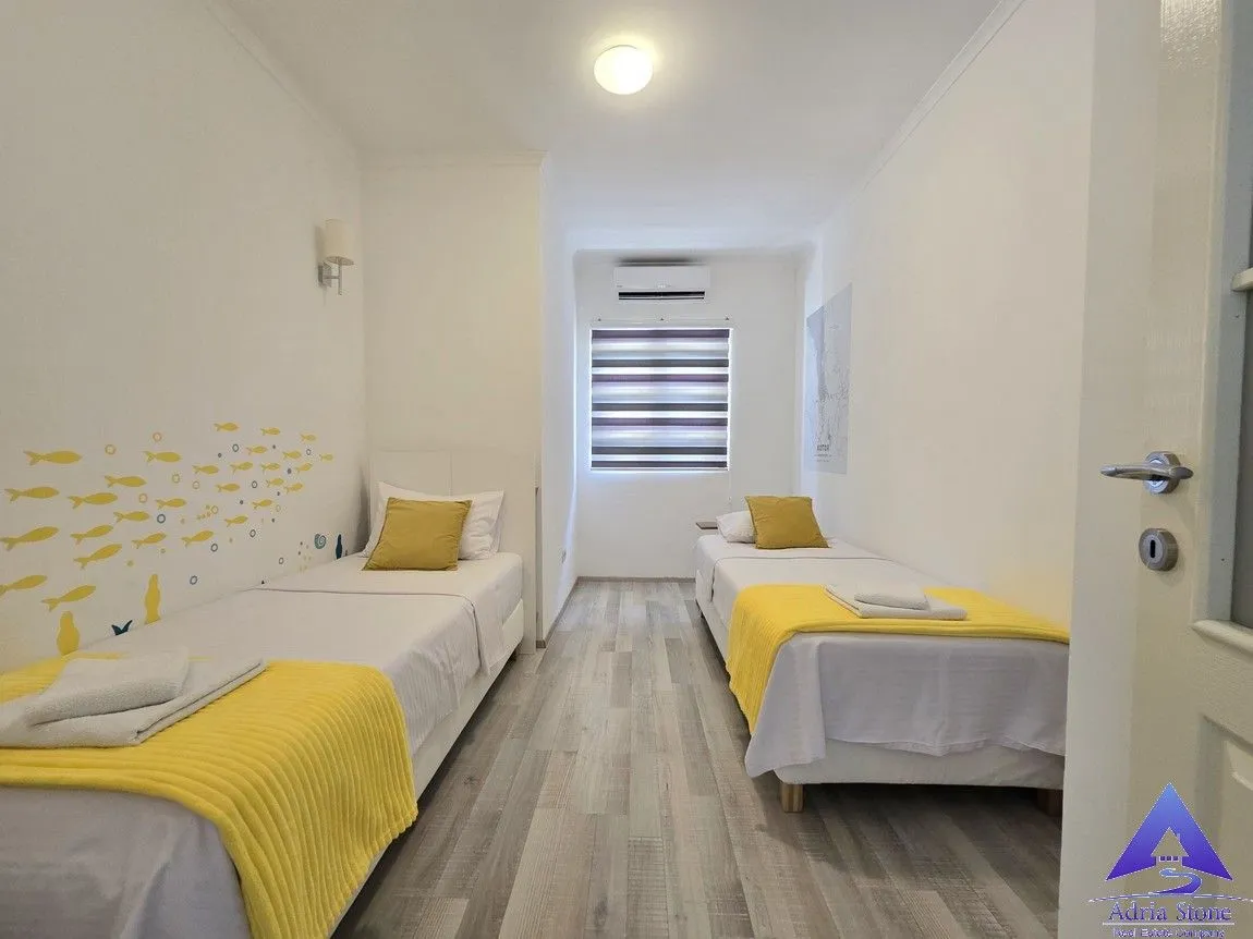 Prodaja, dvosoban stan, 82m², Prčanj, Kotor