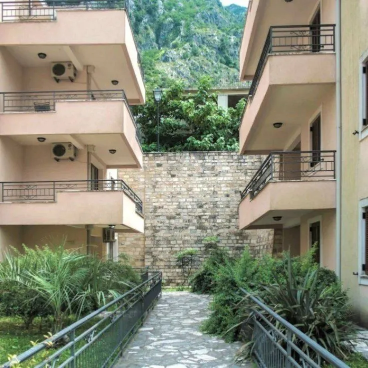 Prodaja, jednosoban stan, 65m², Risan, Kotor