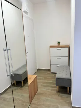 Rent, two bedroom apartment, 72m², Bečići, Budva - image 8