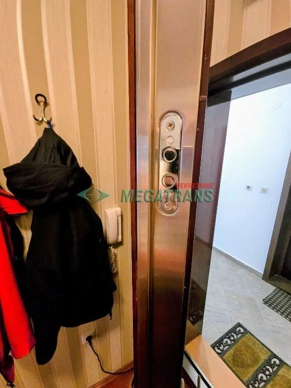 Izdavanje, trosoban stan, 80m², Adamovićevo Naselje, Novi Sad Sve Podlokacije
