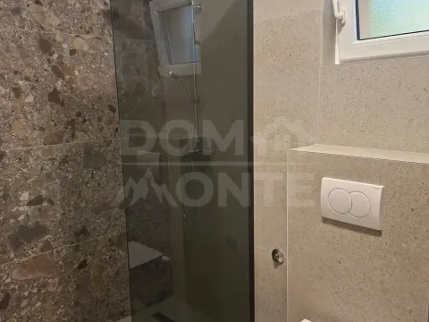 Izdavanje, jednosoban stan, 50m², Tivat, Crna Gora - image 6