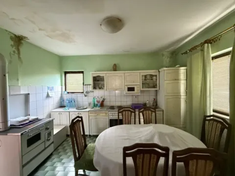 Prodaja, kuća, 200m², Grlić, Danilovgrad - image 8