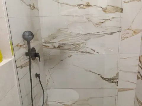 Izdavanje, jednosoban stan, 40m², Centar, Budva - image 4