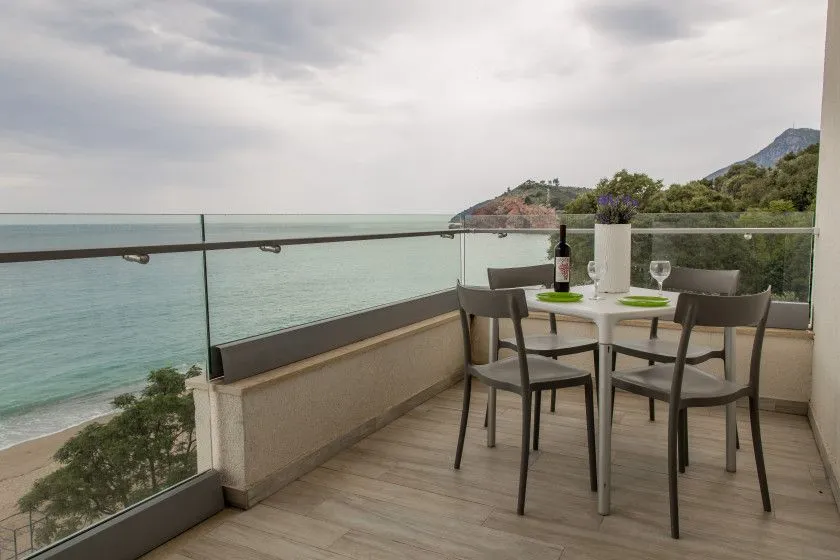 Rent, two bedroom apartment, 93m², Sutomore, Bar