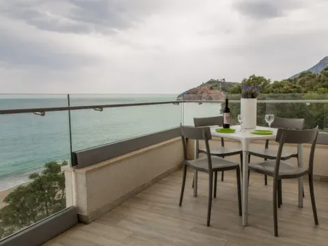 Rent, two bedroom apartment, 93m², Sutomore, Bar - image 1