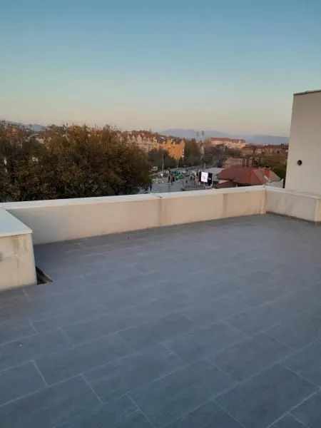 Rent, office space, 130m², Palilula, Niš