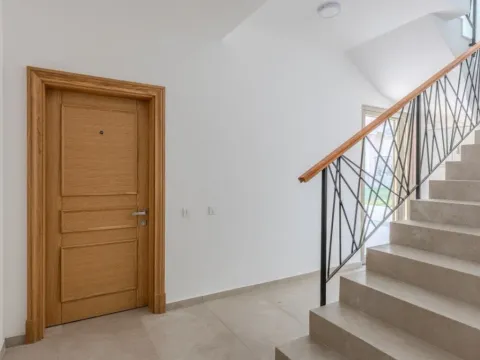 Prodaja, dvosoban stan, 113m², Tivat, Crna Gora - image 2