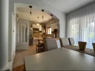 Izdavanje, kuća, 200m², Tološi, Podgorica - image 5