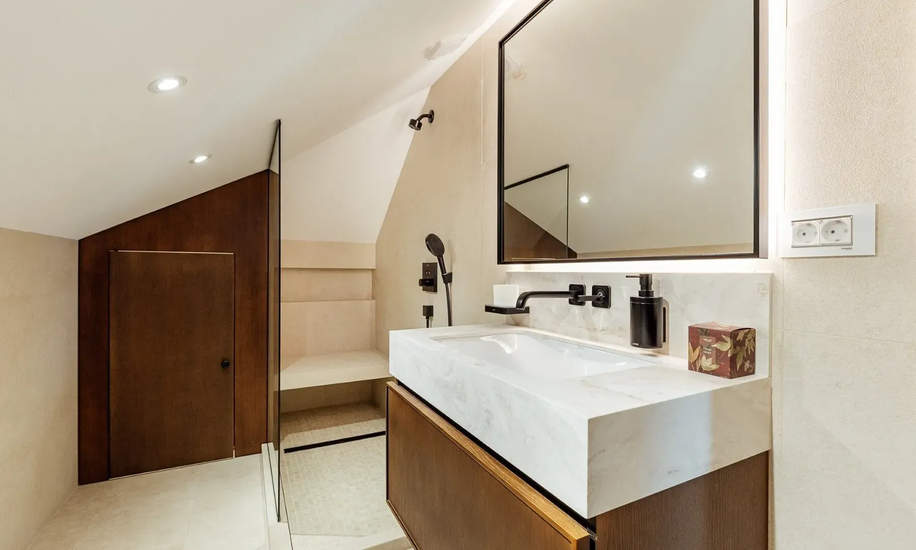 Prodaja, kuća, 819m², Ljuta, Kotor