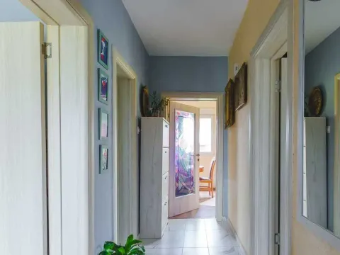 Prodaja, kuća, 170m², Donji Kokoti, Podgorica - image 2