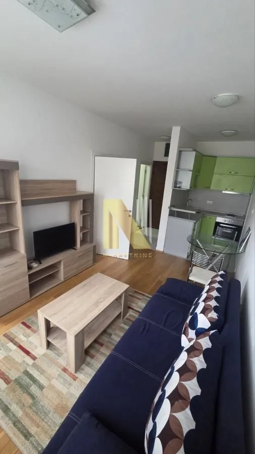 Izdavanje, jednosoban stan, 33m², Rotkvarija, Novi Sad Sve Podlokacije