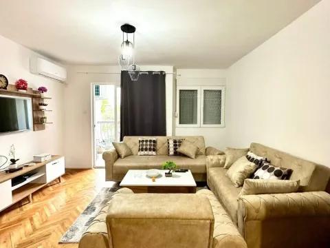 Izdavanje, dvosoban stan, 83m², Centar, Budva - image 6