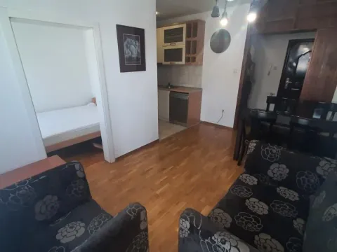Prodaja, dvosoban stan, 48m², Centar, Novi Sad - image 3