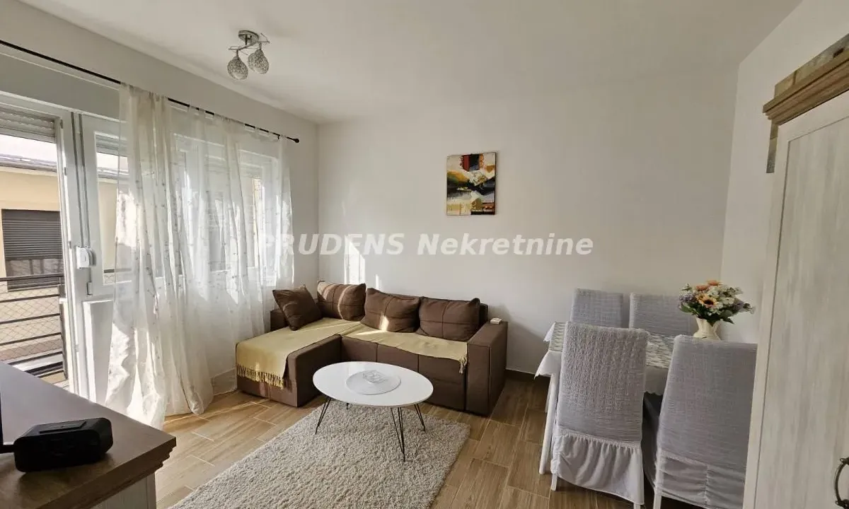 Izdavanje, jednosoban stan, 31m², Ledine, Beograd