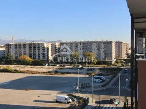 Prodaja, dvosoban stan, 77m², City Kvart, Podgorica - image 8
