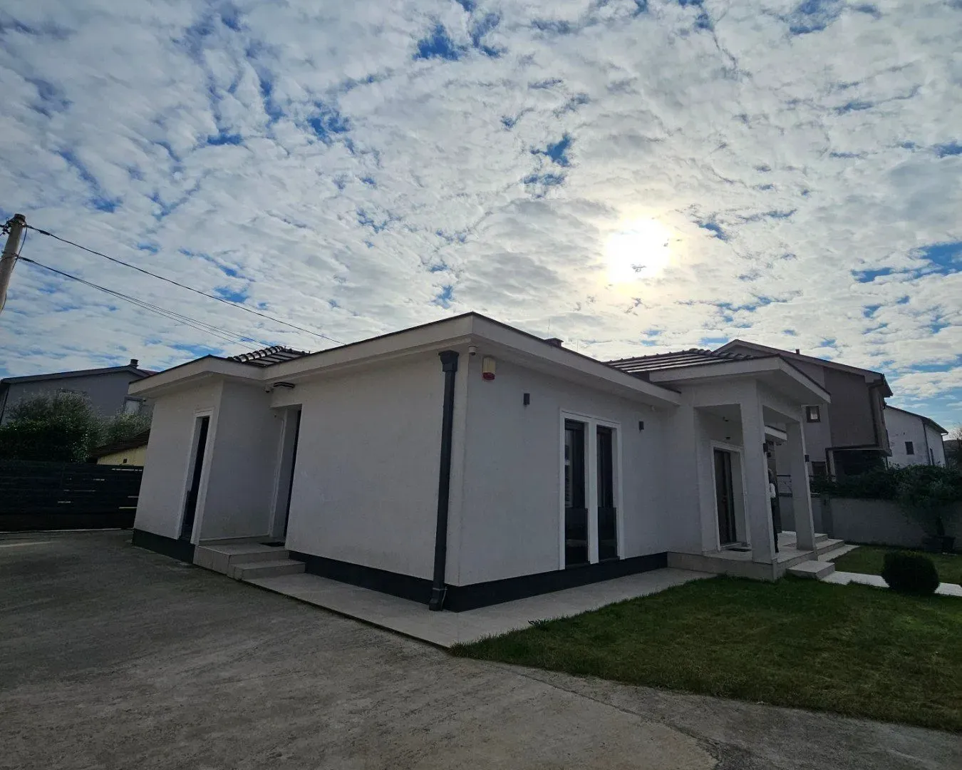Izdavanje, kuća, 160m², Dalmatinska ulica, Podgorica