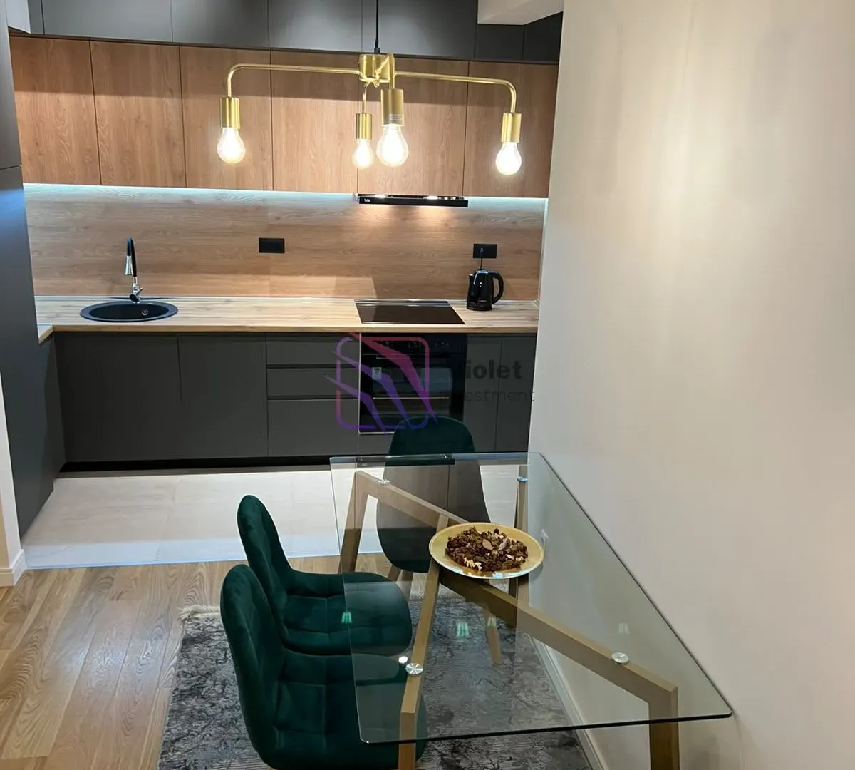 Izdavanje, jednosoban stan, 53m², Central Point, Podgorica
