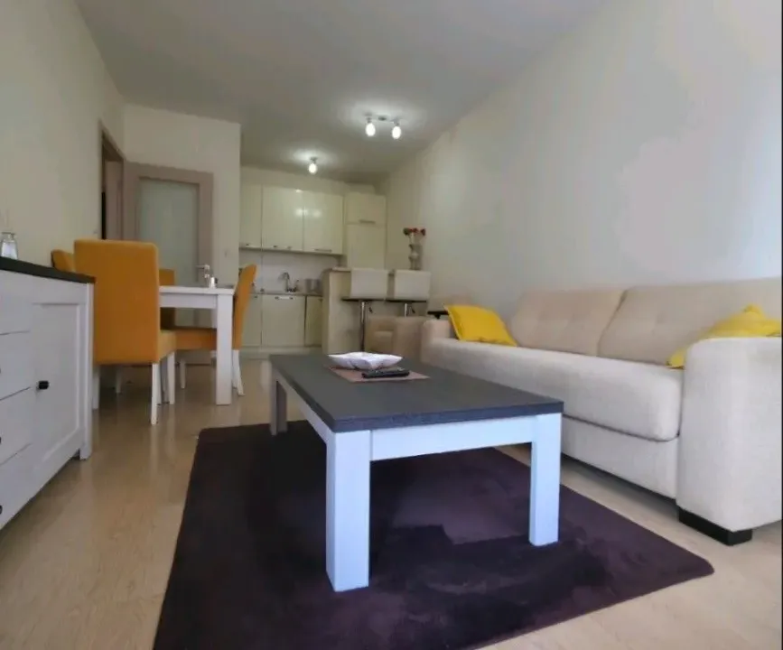 Izdavanje, jednosoban stan, 52m², City Kvart, Podgorica