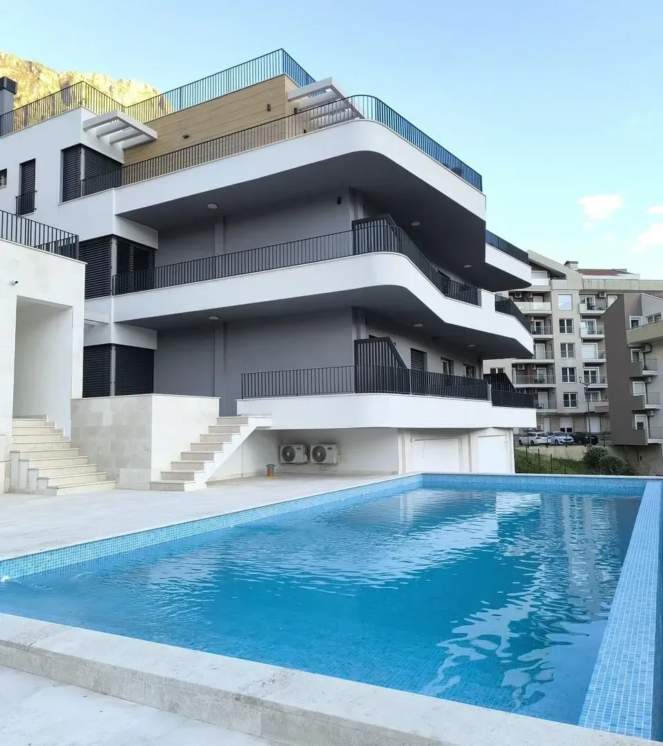 Sale, two bedroom apartment, 51m², Dobrota, Kotor