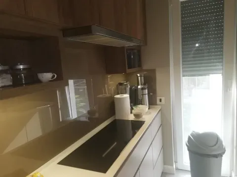 Prodaja, četvorosoban stan, 135m², Zemun Cara Dušana, Zemun Sve Podlokacije - image 8