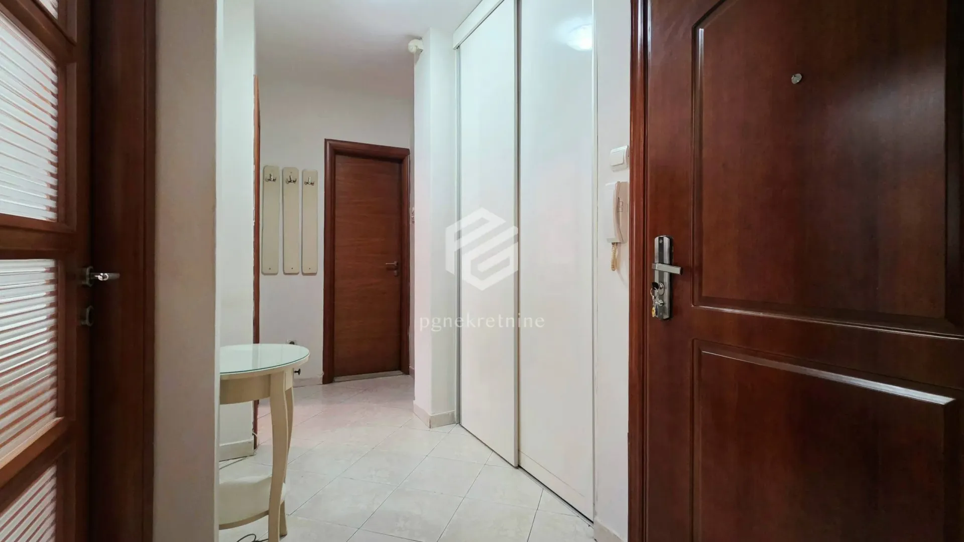 Prodaja, jednosoban stan, 63m², Preko Morače, Podgorica