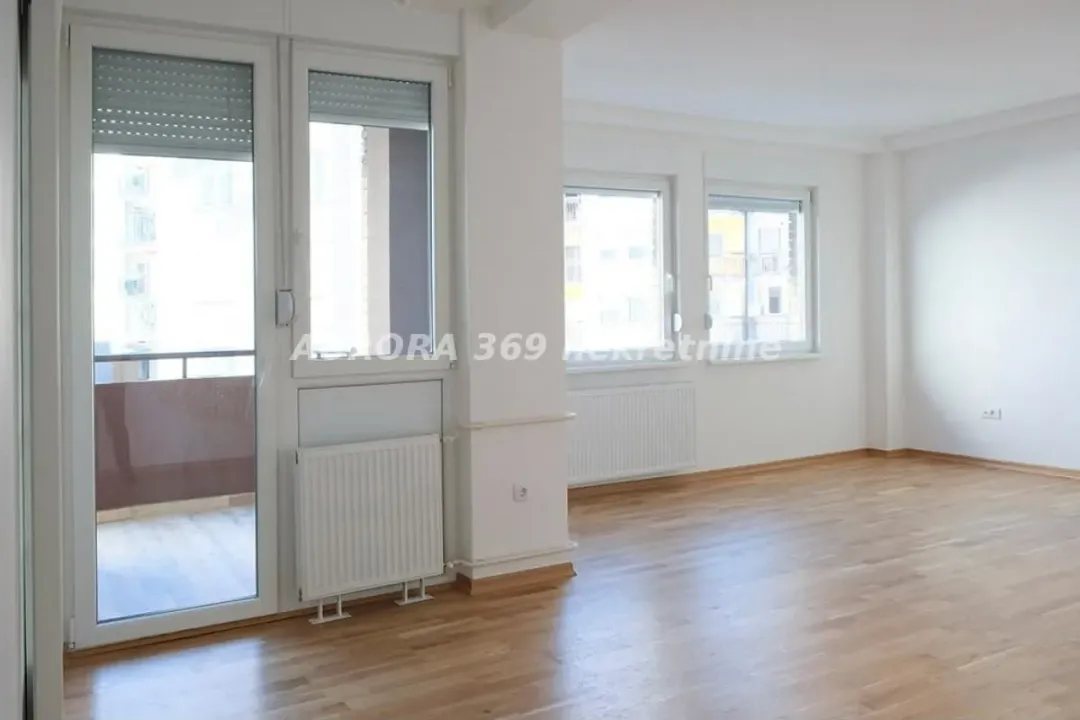 Rent, office space, 55m², Bulevar Oslobodjenja, Novi Sad Sve Podlokacije