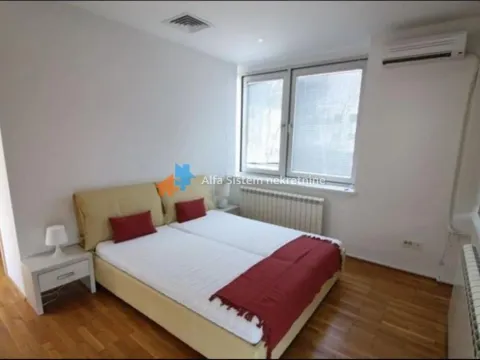 Izdavanje, četvorosoban stan, 250m², Savski Venac, Beograd - image 16