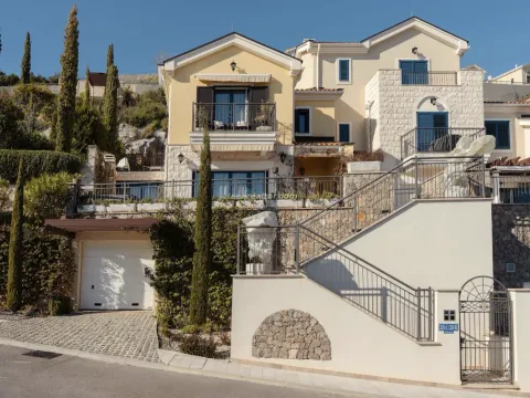 Sale, two bedroom apartment, 115m², Luštica Bay, Tivat - image 2