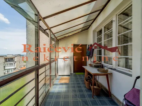 Prodaja, četvorosoban stan, 113m², Centar, Stara Pazova - image 14