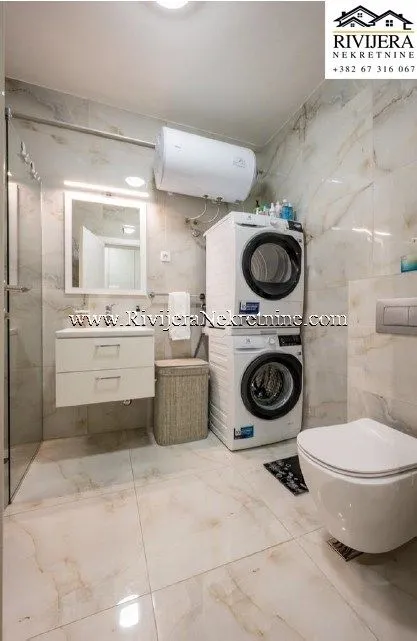 Prodaja, dvosoban stan, 63m², Tivat, Crna Gora
