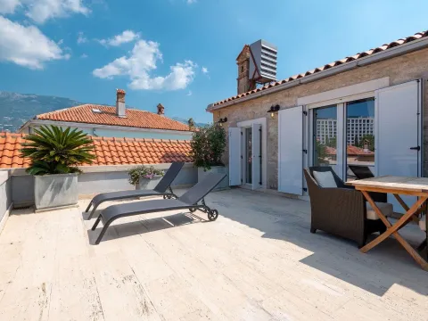 Sale, three bedroom apartment, 192m², Budva, Crna Gora - image 27