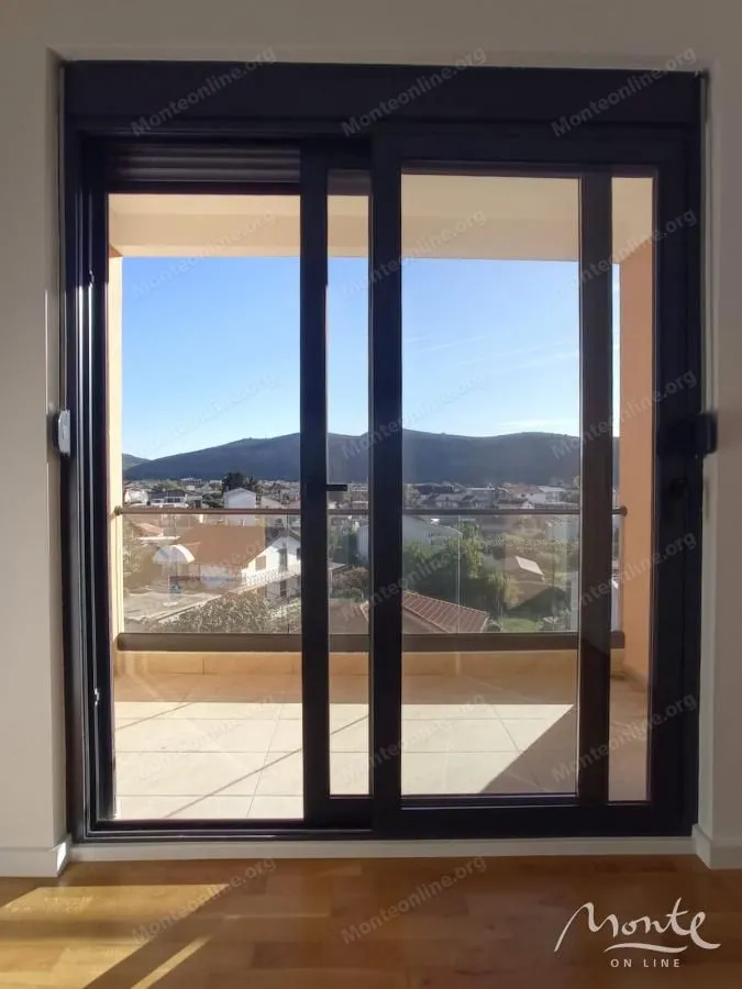 Sale, two bedroom apartment, 61m², Polje, Bar