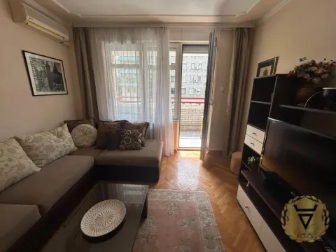 Rent, two bedroom apartment, 68m², Savski Venac, Beograd - image 3