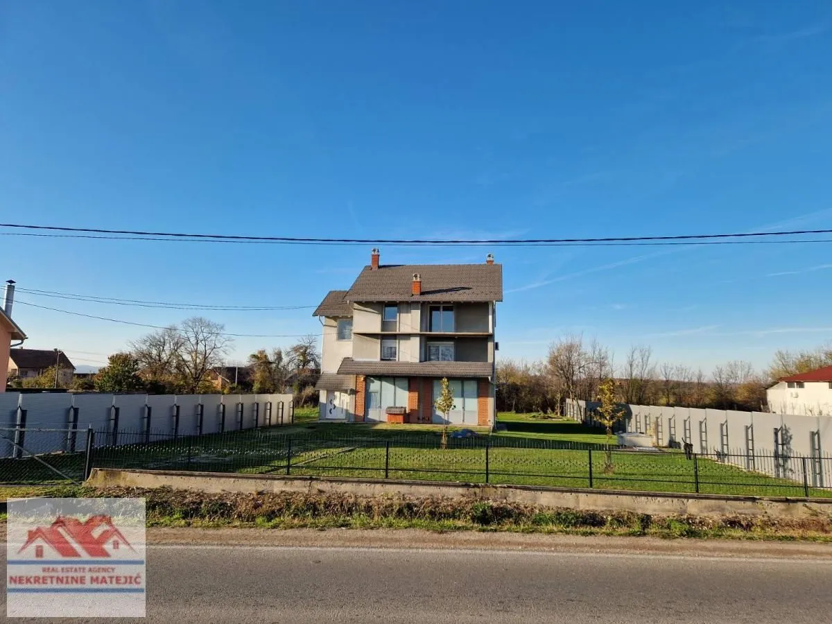 Sale, house, 304m², Petrovac, Kragujevac