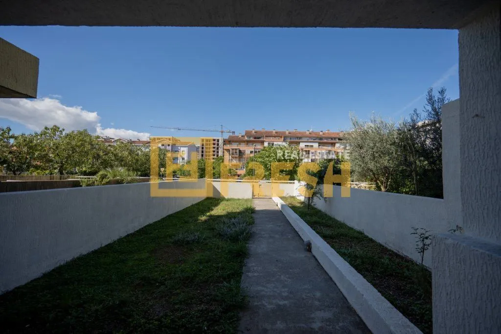 Sale, two bedroom apartment, 84m², Stari Aerodrom, Podgorica