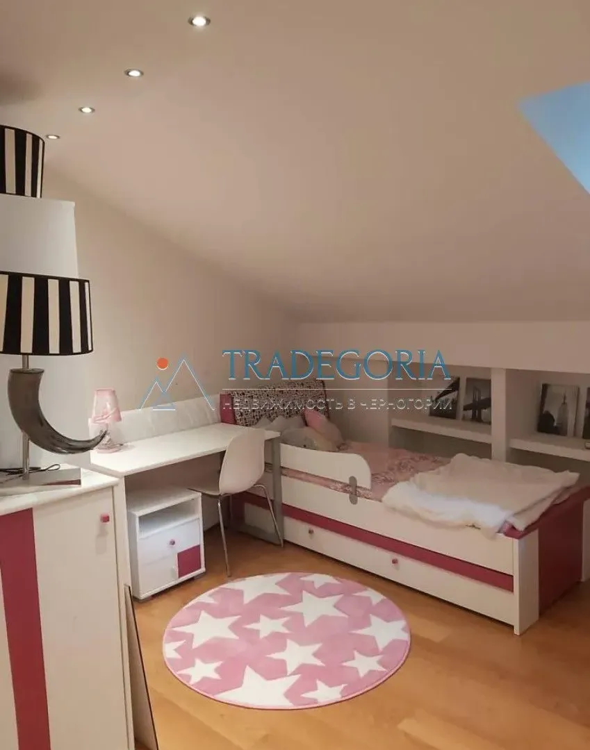 Prodaja, trosoban stan, 230m², Rafailovići, Budva