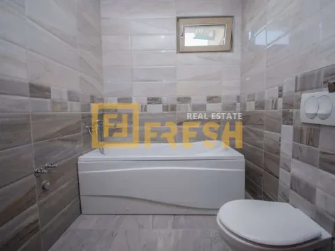 Izdavanje, trosoban stan, 80m², City Kvart, Podgorica - image 11