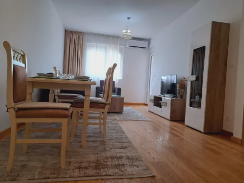 Izdavanje, jednosoban stan, 48m², City Kvart, Podgorica - image 8