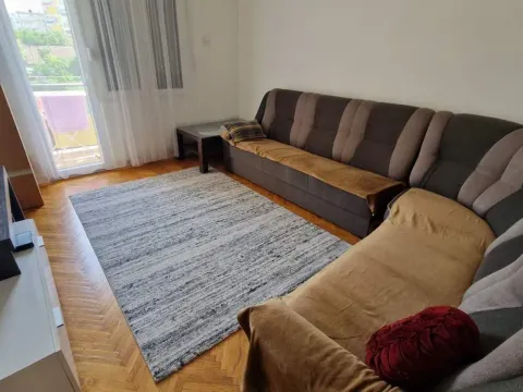 Izdavanje, jednosoban stan, 70m², Podgorica, Crna Gora