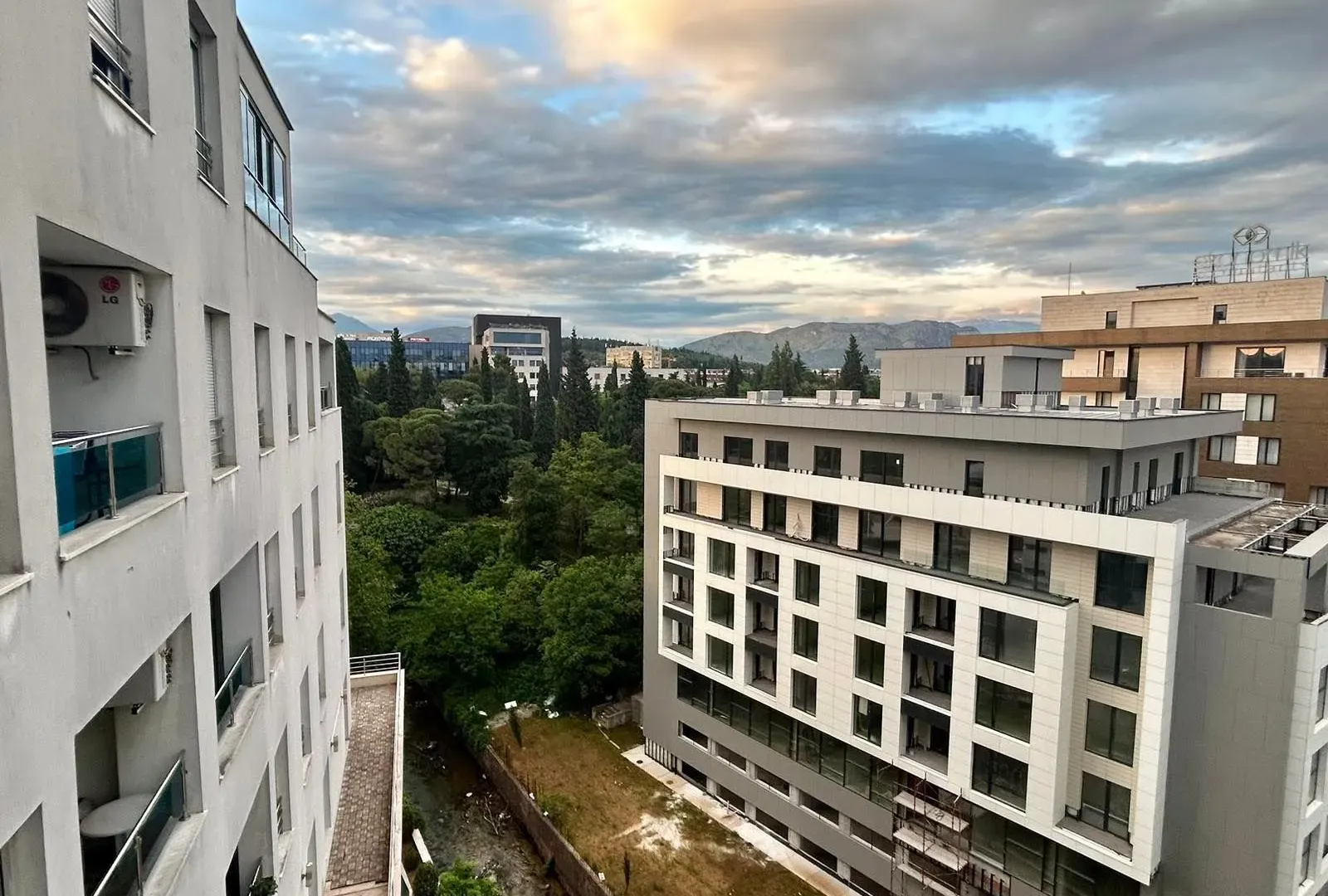 Rent, two bedroom apartment, 100m², Centar, Podgorica