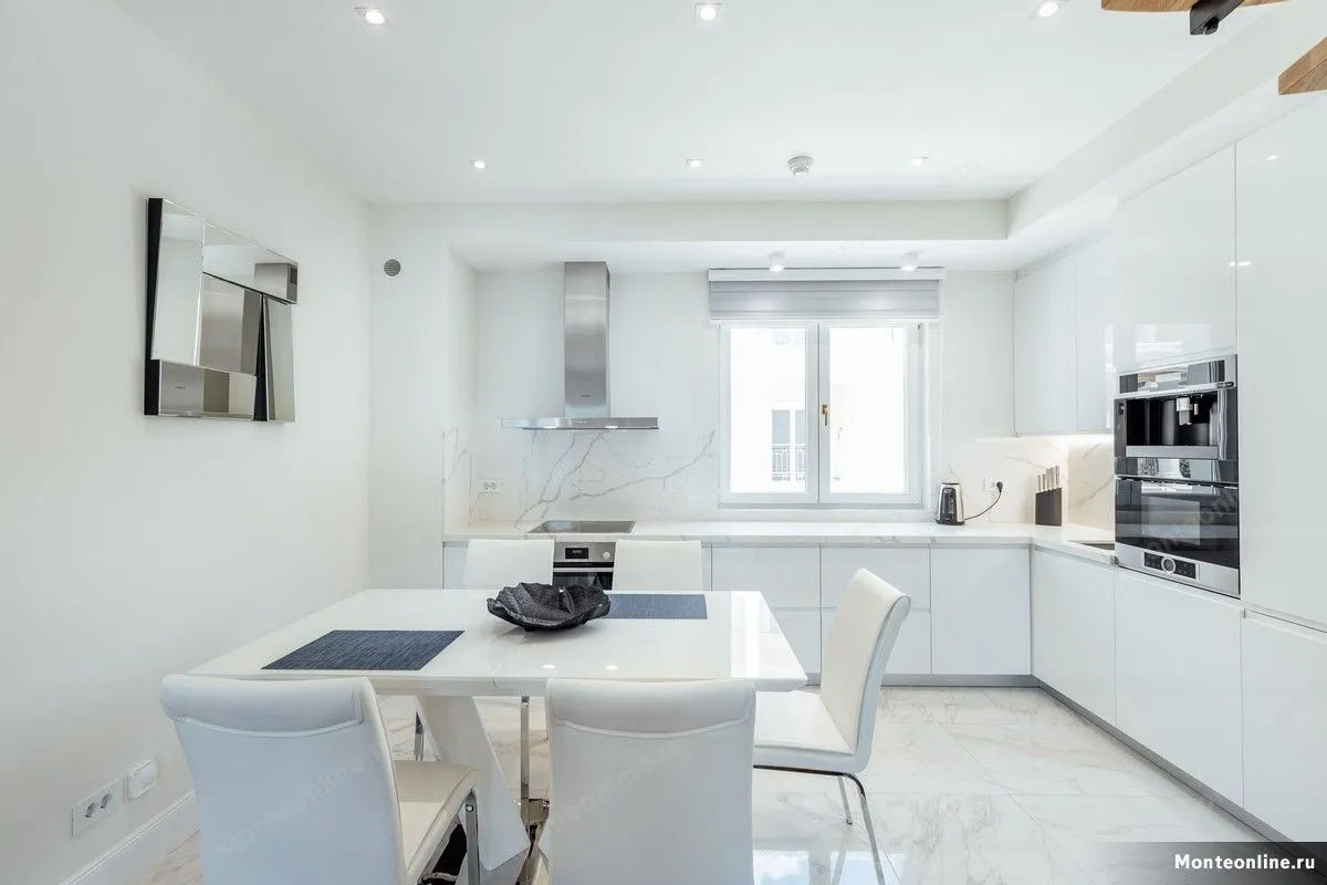 Prodaja, trosoban stan, 133m², Herceg Novi, Crna Gora