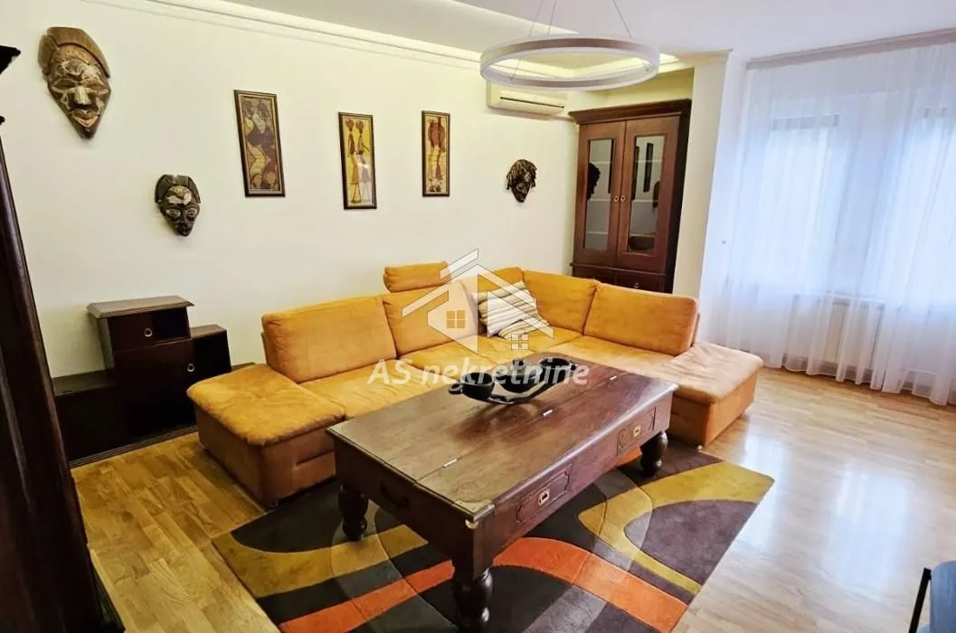 Rent, three bedroom apartment, 80m², Stari Grad, Beograd
